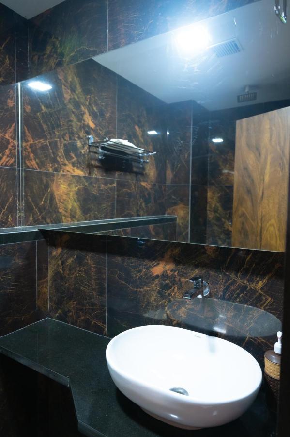 Vijaya Hill View Residency Hotel Navi Mumbai Ngoại thất bức ảnh