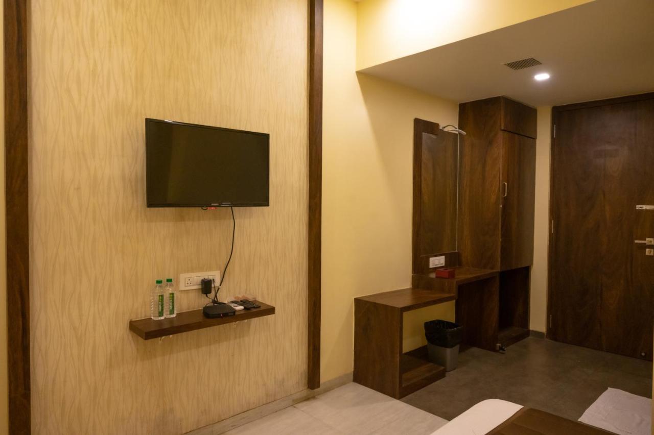 Vijaya Hill View Residency Hotel Navi Mumbai Ngoại thất bức ảnh